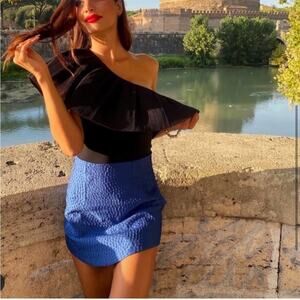 Zara Blue Textured Mini Skirt. Size Extra Small.